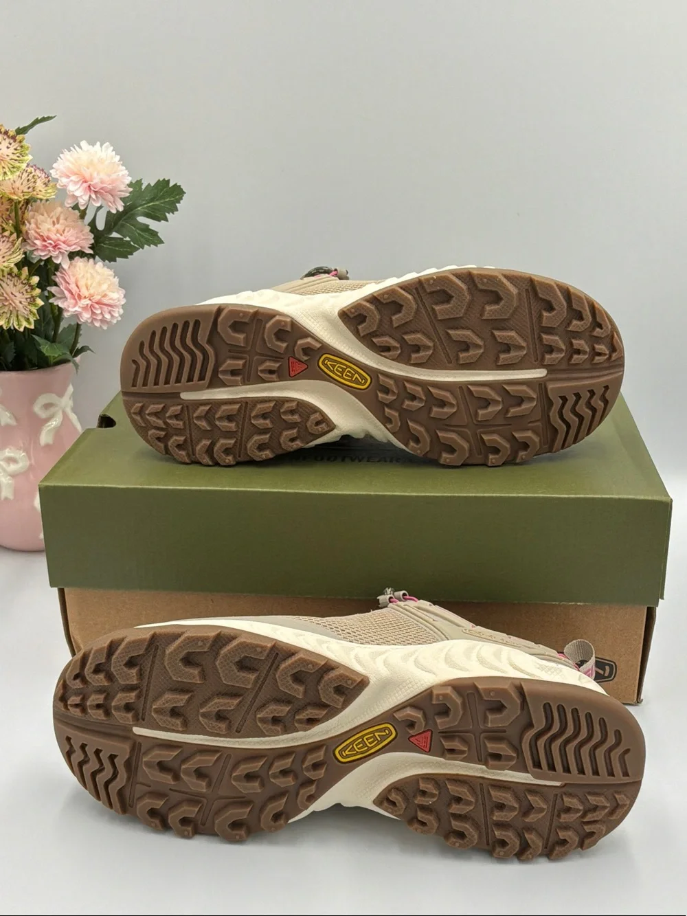 Keen Women's Beige and Pink Trail Sneakers